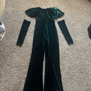 Chic Velvet Jumpsuit in Deep Green